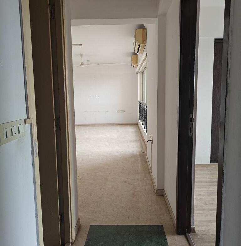 3 BHK Semi Furnished flat in Hiranandani Gardens Powai